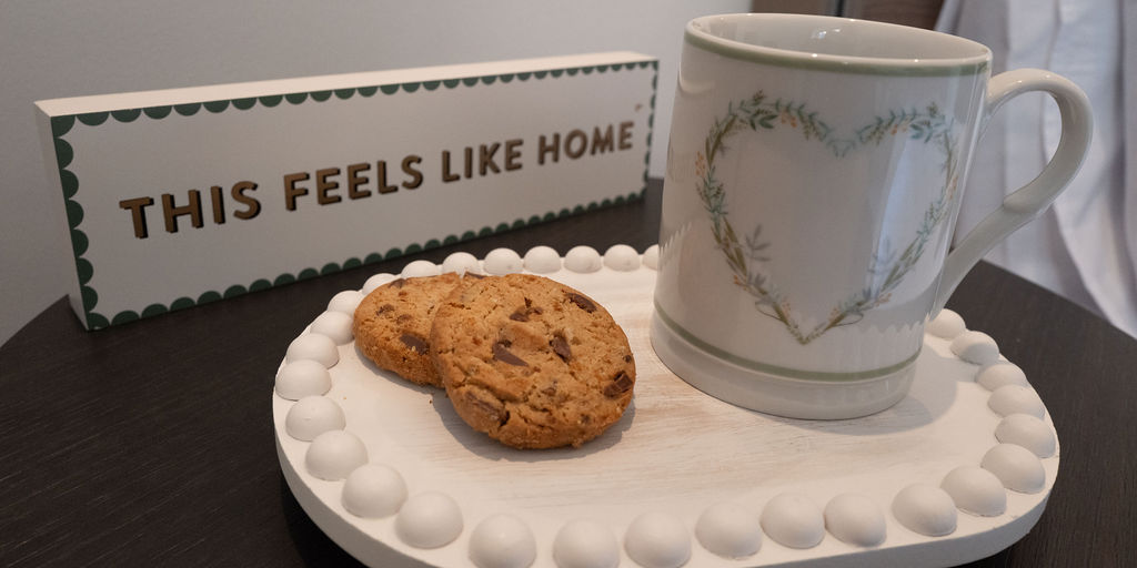 tea and cookie